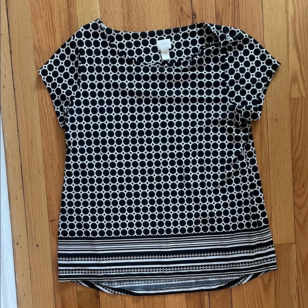 Chico's Black and White Dot Border Short-Sleeve Tee